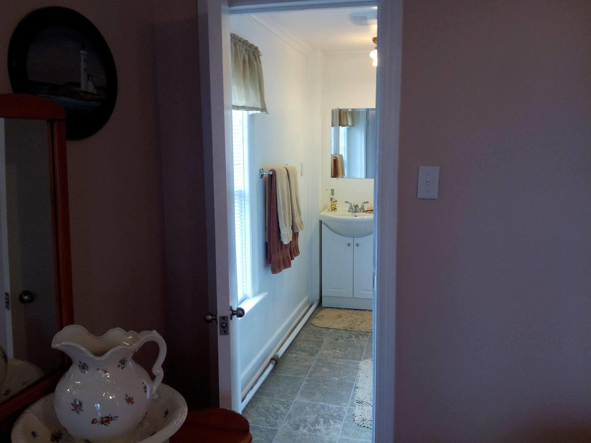 The Spaniards Room Heritage Home Spaniards Bay ภายนอก รูปภาพ
