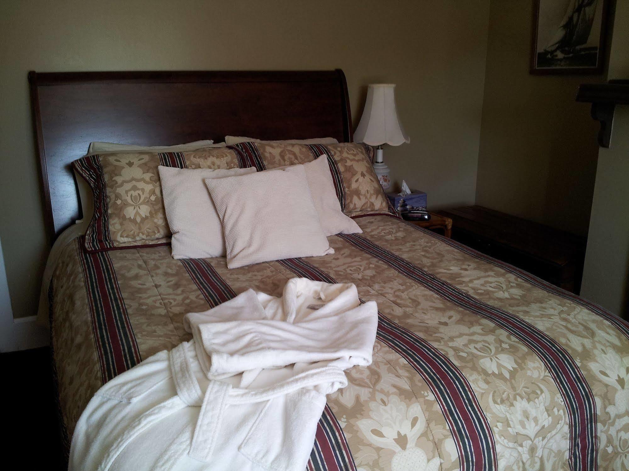 The Spaniards Room Heritage Home Spaniards Bay ภายนอก รูปภาพ
